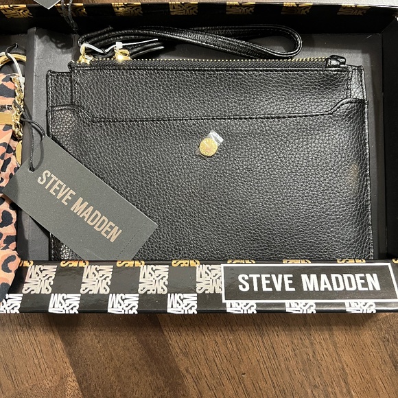 Steve Madden Wristlet & Scarf - Picture 1 of 6